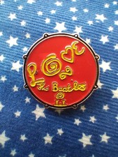 VTG The Beatles Love Badge  (A292)