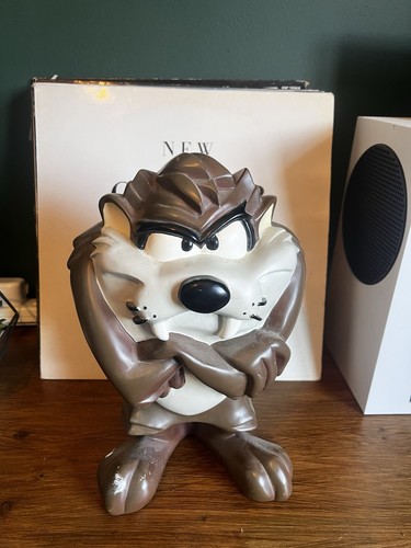 Tasmanian devil statue - tasmanian,