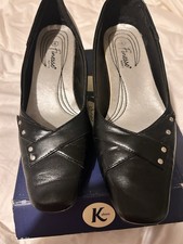 Women’s Size 4 Shoes