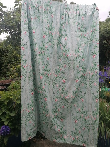 Vintage fuchsia chintz