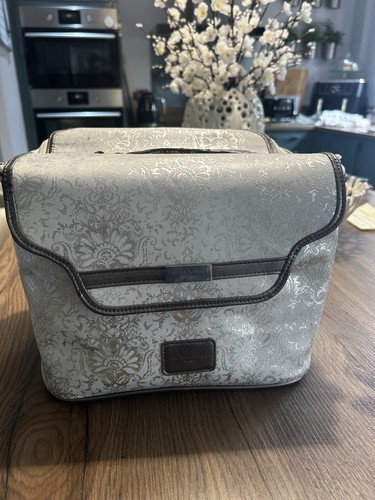 Laura ashley vanity travel - laura,