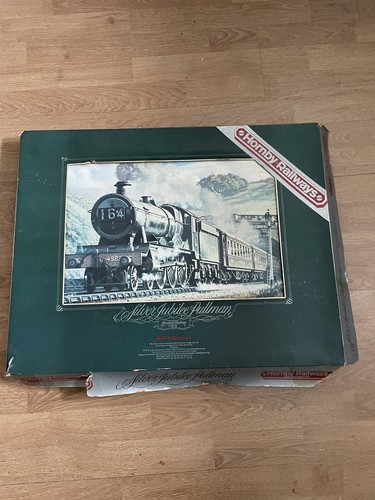 Hornby gauge silver jubilee - silver,