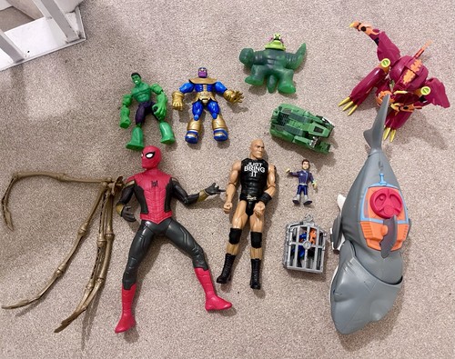 Mixed toys and - toys,