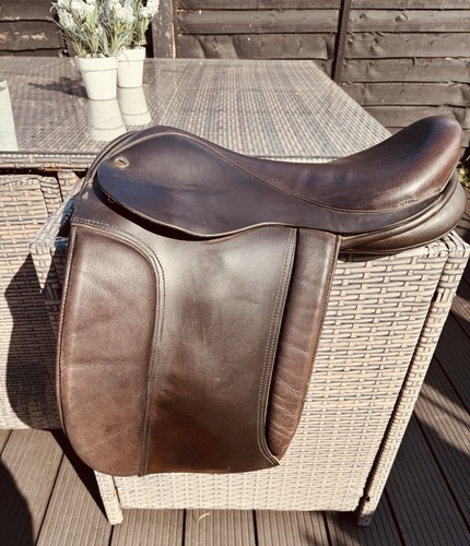 Black country saddle - black,