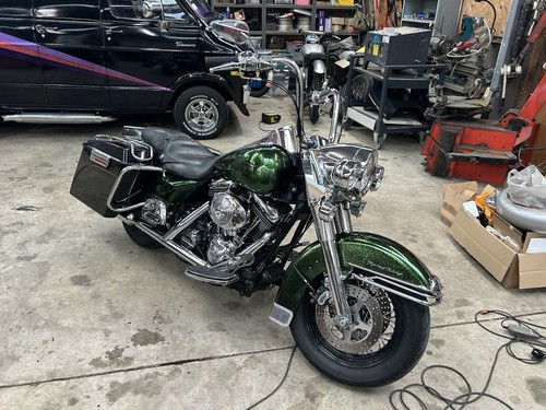 Harley davidson road king - harley,