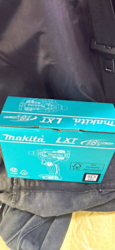 Makita lxt 18v ion - makita, li-ion
