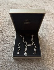 Warren James’s Necklace Set