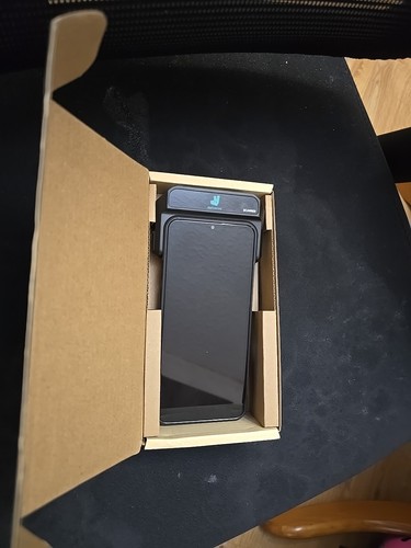 Deliveroo courier phone qr - courier,