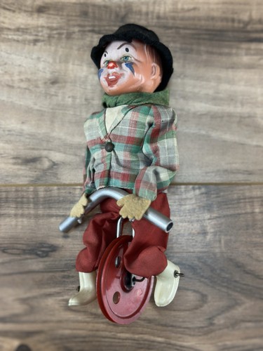 Vintage circus clown doll toy - clown,