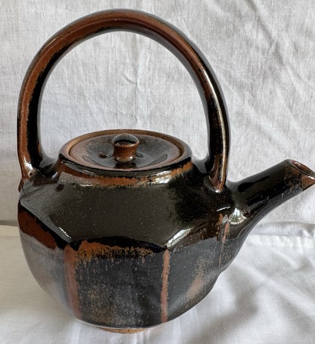 Collectable studio pottery - collectable,
