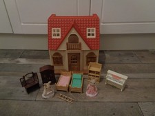 sylvanian families red roof cosy cottage house+lots of furniture+2 x figures