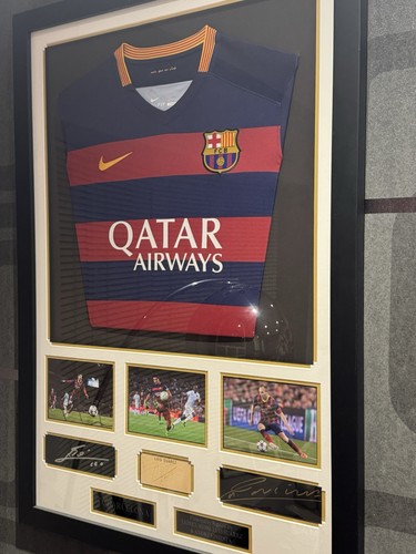 Barcelona shirt piece signed - barcelona,