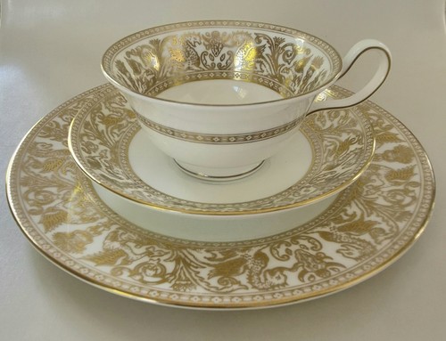 Wedgwood gold florentine trio - florentine,