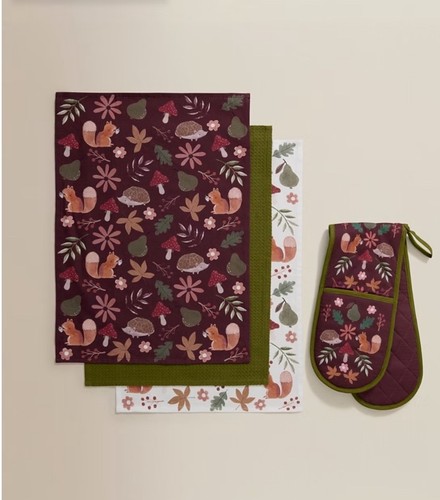 New autumn burgundy - autumn, squirrel