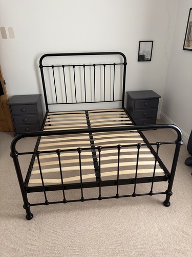 Feather black oliver double - &,
