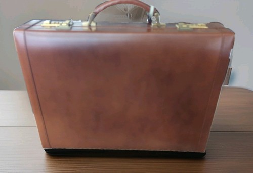 Leather attaché briefcase - leather,