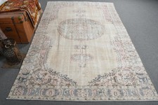 Turkish Large Rug, 5,7x9,4 ft