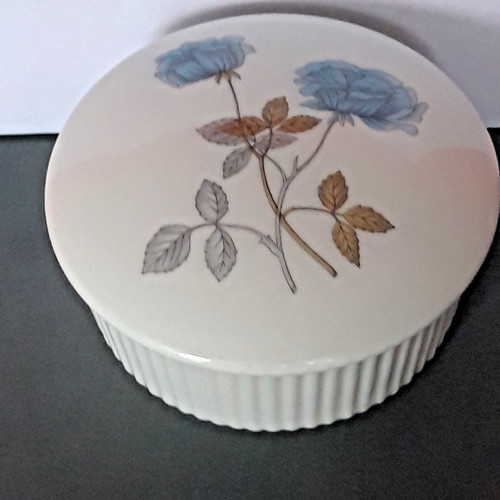 Wedgewood trinket pot - wedgewood,
