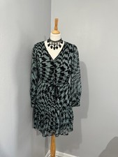 Next Petite Black/White