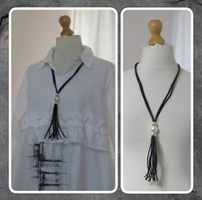BNWT, LONG, BLACK,  RUBBER NECKLACE, WITH TASSEL & FAUX PEARL BEAD (RRP £24)