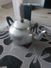 Vintage Swan Victor teapot.Used but good, clean condition. Takes 8pints/4 litres