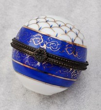Small Round Spherical Hinged Porcelan Trinket Pill Box