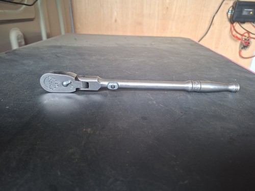 Snap long locking flex - on,