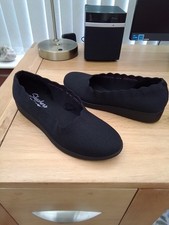 Skechers Strech Fit Slip On Soft Shoe Air Cooled Memmory Foam Black UK 5 Eu38