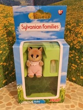 Sylvanian Families  FLAIR  CARRIE RENARD FOX STANDING BABY SET