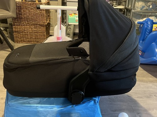 Silver cross carrycot brand - silver,
