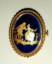 LA REINE LIMOGES PORCELAIN BROOCH