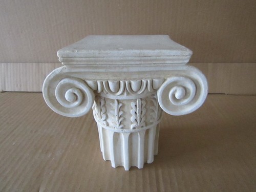 Ionic order capital base - capital,
