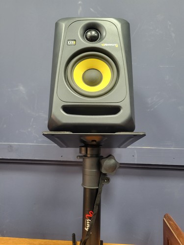 Krk rokit with - with, stands