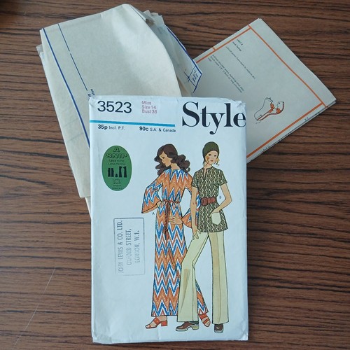 Vintage sewing pattern - vintage, style