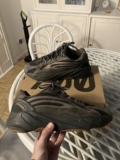 Adidas Yeezy Boost 700 V2