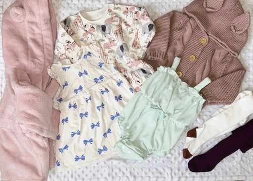 Girls month clothing - 9-12,
