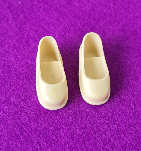 Vintage sindy doll cream - doll, court