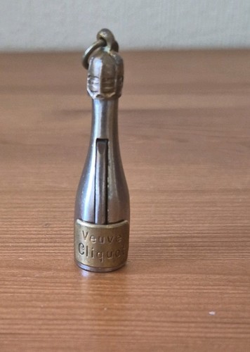 Antique veuve clicquot - clicquot, small