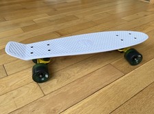 Long Island Longboards 22.5 inch white complete skate board green wheels vgc