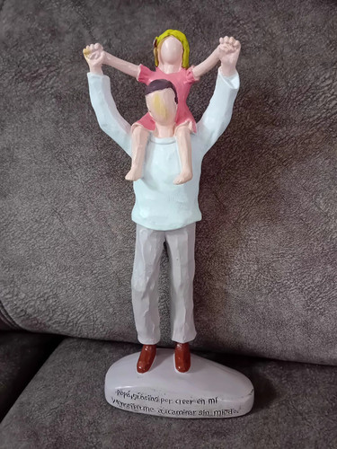 Father daughter figurine - daughter,