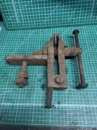 Vintage blacksmiths leg vice - vintage,