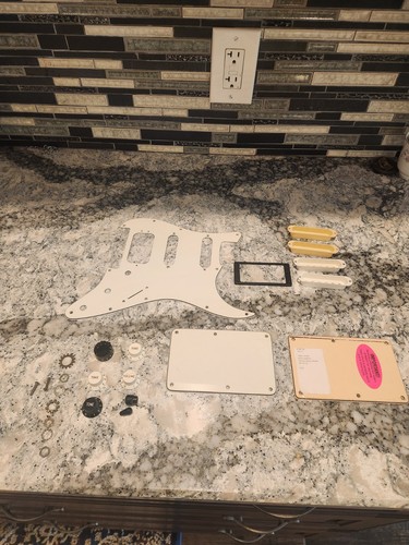 Fender stratocaster parts - fender,