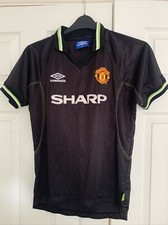 Man Utd 98-00 Black 3rd Kit Large Boys Age 10/12 Excellent Condition.