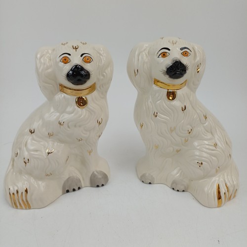 Royal doulton white gilded - royal,