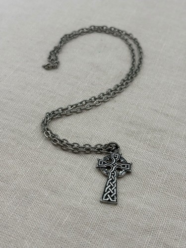 Pewter celtic cross pendant - pewter,