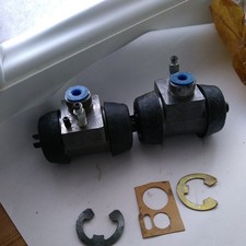 AUSTIN/MORRIS 1100/ 1300  (1967-74) PAIR REAR BRAKE WHEEL CYLINDER GEN LOCKHEED 