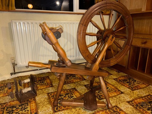 Saxony style spinning wheel - saxony,