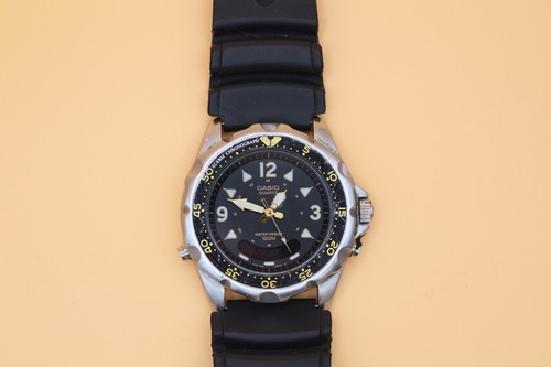 Vintage casio 520 smiley - vintage,