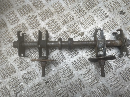 Sinnis apache 125 rear axle - sinnis,