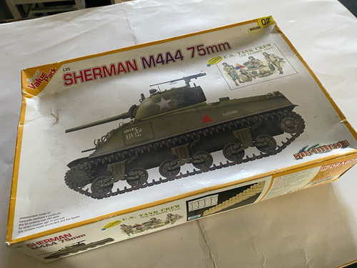Sherman m4a4 75mm - 1:35,
